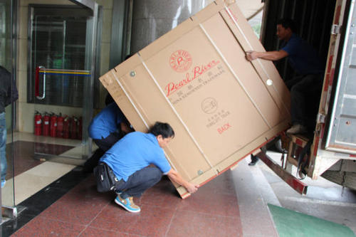 江岸钢琴贵重工艺品无忧运